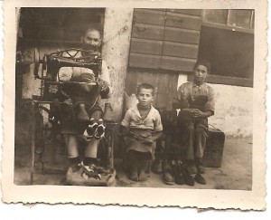 1936-ΣΤΟ ΠΕΖΟΔΡΟΜΙΟ-ΠΑΠΠΟΥΣ ΧΡΗΣΤΟΣ-ΠΑΤΕΡΑΣ-ΤΑΣΗΣ