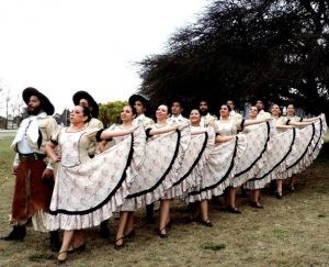 earthdancers_2016_5-300x243