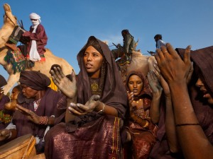 tuareg-women-birth-celebration_38223_990x742 (1)
