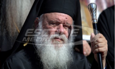 «Θύελλα» στην Εκκλησία από τις απαγορεύσεις της κυβέρνησης σε χριστιανούς: Γιατί έστειλε επιστολή ο Ιερώνυμος