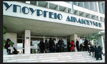 Πρόταση-βόμβα του υπ. Δικαιοσύνης: «Οχι» σε αναδιάρθρωση χρεών κομμάτων και ΜΜΕ