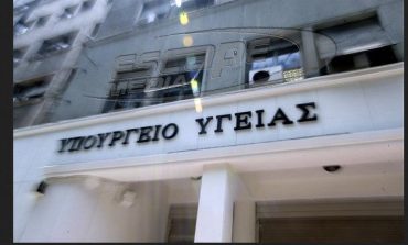 Τη δημοσιοποίηση συναλλαγών ανάμεσα σε φαρμακευτικές-γιατρούς προαναγγέλλει ο Ξανθός