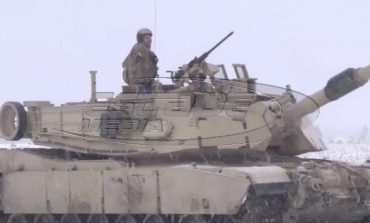 Aμερικάνικα άρματα μάχης «άνοιξαν πυρ» στην αυλή της Ρωσίας!