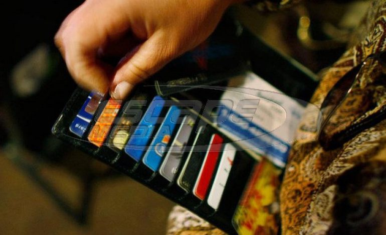 Τι να πληρώνετε με «πλαστικό» χρήμα για να έχετε αφορολόγητο