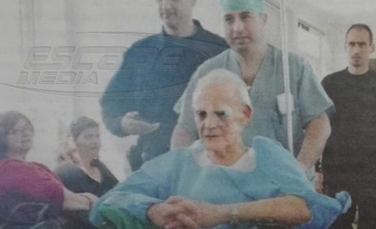 Σε άθλια κατάσταση ο Άκης Τσοχατζόπουλος – “Οι φλέβες του σπάνε, αιμορραγεί, οι κοριοί του πίνουν το αίμα”