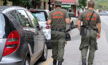 Θεσσαλονίκη: Το απίθανο σημείωμα εργαζομένου σε δημοτικό αστυνομικό που του έκοβε κλήσεις
