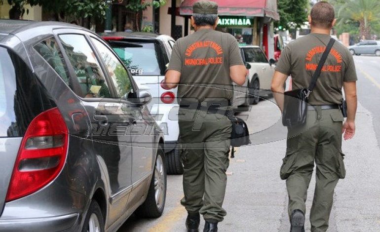Θεσσαλονίκη: Το απίθανο σημείωμα εργαζομένου σε δημοτικό αστυνομικό που του έκοβε κλήσεις
