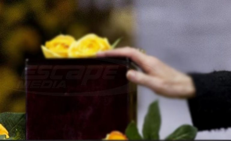 Θέλω να γίνω στάχτη στην Ελλάδα