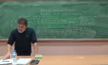 Συγκλονιστική ομιλία: Μάγκας καθηγητής καταρρίπτει όλη την προπαγάνδα για τους ομοφυλόφιλους