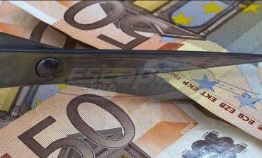 Οι Έλληνες τρέμουν το κούρεμα καταθέσεων