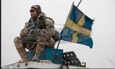Με επαναφορά της υποχρεωτικής στρατιωτικής θητείας απαντά η Σουηδία στους εξοπλισμούς της Ρωσίας