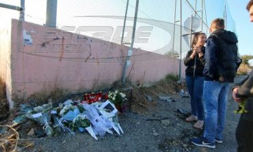 Εύοσμος: Ατέλειωτος θρήνος για τους τέσσερις νέους που "έσβησαν" στην άσφαλτο
