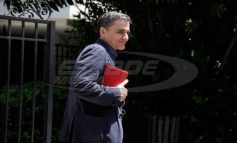 Η ανάρτηση Τσακαλώτου: «Επιτρέπεται να πέσεις, επιβάλλεται να σηκωθείς»