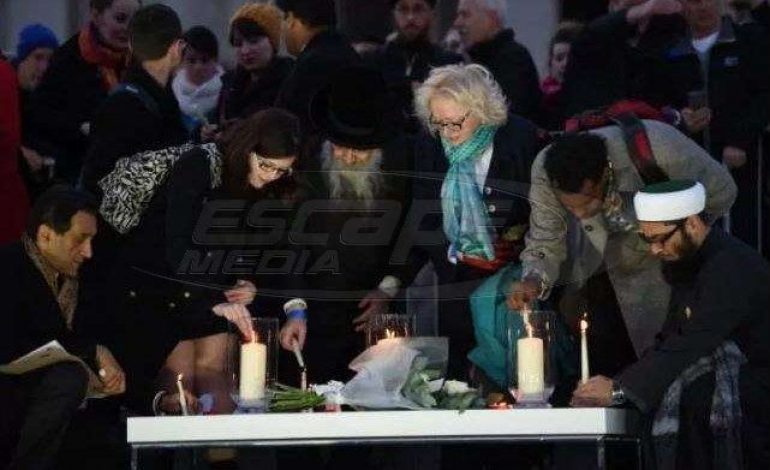 Λονδίνο: Αγρυπνία στην Πλατεία Τραφάλγκαρ στη μνήμη των θυμάτων