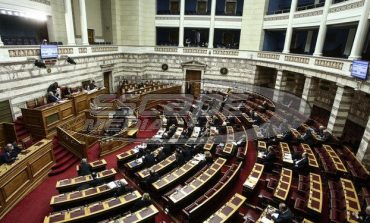 Ερώτηση 21 βουλευτών του ΣΥΡΙΖΑ για τους βανδαλισμούς οπαδών της ΑΕΚ