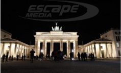 Αγία Πετρούπολη: Οργή για την "φωτεινή" πύλη του Βραδεμβούργου!