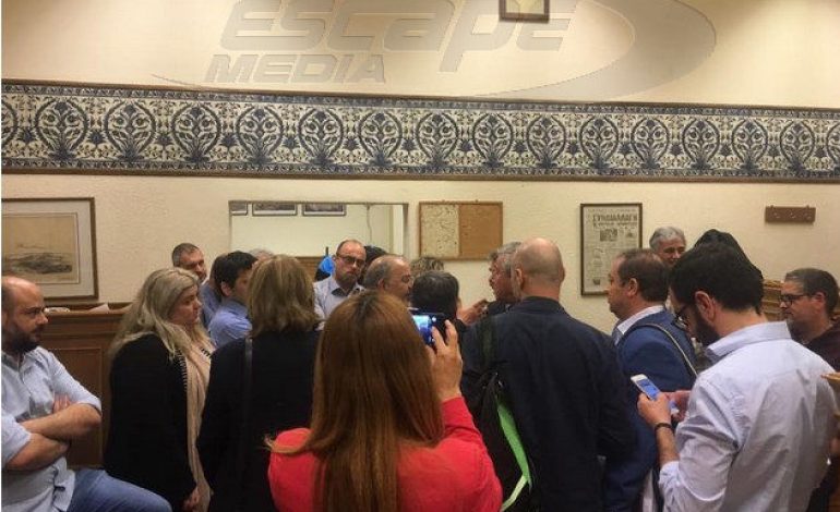 Ο γραμματέας της Βουλής έκλεισε τα μικρόφωνα στην Ολομέλεια! -Αντιπολίτευση: «Ο Μαδούρο του ΣΥΡΙΖΑ»
