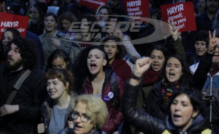 Τουρκία: Διαδηλώνεις εναντίον του δημοψηφίσματος; Συλλαμβάνεσαι!