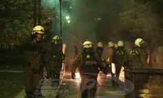 Αλλεπάλληλες επιθέσεις κατά των ΜΑΤ το βράδυ της Τετάρτης