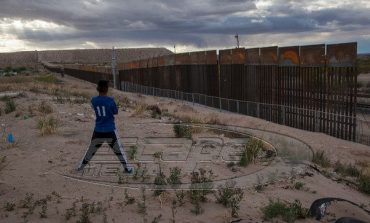 O Τραμπ κάνει πίσω για το τείχος στο Μεξικό -Υποχωρεί μέχρι τον... Σεπτέμβριο