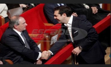 Τι συμβαίνει με Καραμανλή και Τσίπρα;