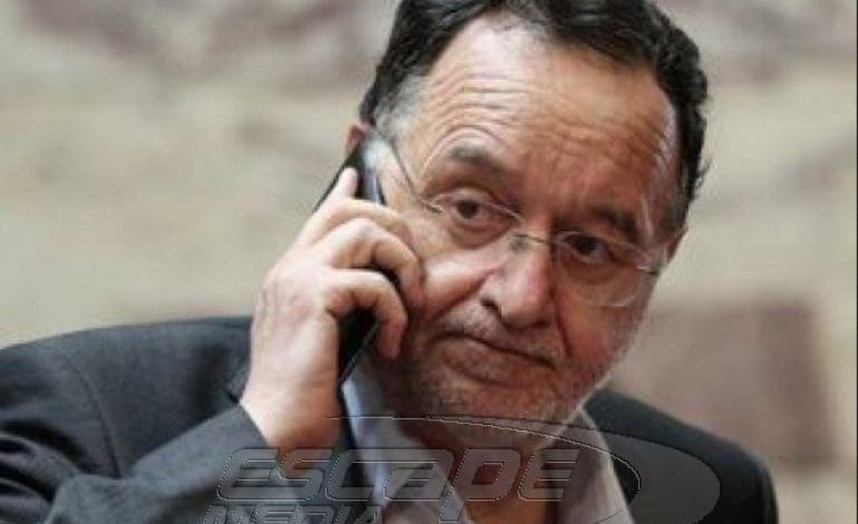 O Λαφαζάνης καταγγέλλει ότι δεν τον άφησαν να μπει στη Βουλή