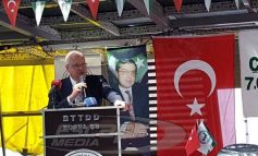 Βουλευτής του ΠΑΣΟΚ σε εκδήλωση με σημαίες της «ανεξάρτητης Θράκης» – Τι απαντά ο Ιλχάν Αχμέτ