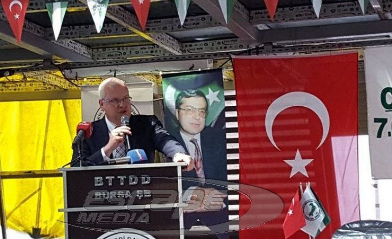 Βουλευτής του ΠΑΣΟΚ σε εκδήλωση με σημαίες της «ανεξάρτητης Θράκης» – Τι απαντά ο Ιλχάν Αχμέτ