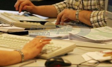 Εξι εφοριακοί στο σκαμνί: Πως… χάθηκε πρόστιμο 1 εκατ. από επιχειρηματία