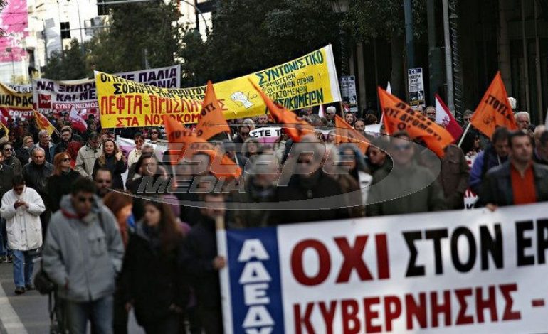 Νέο συλλαλητήριο ενάντια στην ψήφιση των μέτρων λιτότητας αποφάσιαν η ΓΣΕΕ και η ΑΔΕΔΥ για την Πέμπτη, στις 18.30 το απόγευμα, στην πλατεία Συντάγματος.