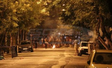 Επεισόδια στα Εξάρχεια με μολότοφ κατά αστυνομικών