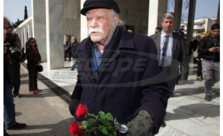 Γλέζος: Οργισμένη απάντηση για το γράμμα στον Μητσοτάκη