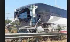 Ξηλώθηκαν προστατευτικές μπάρες και δέντρα από την «τρελή» πορεία λεωφορείου