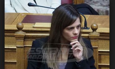 Ευνοϊκή ρύθμιση για τις συλλογικές συμβάσεις με... υπογραφή Αχτσιόγλου
