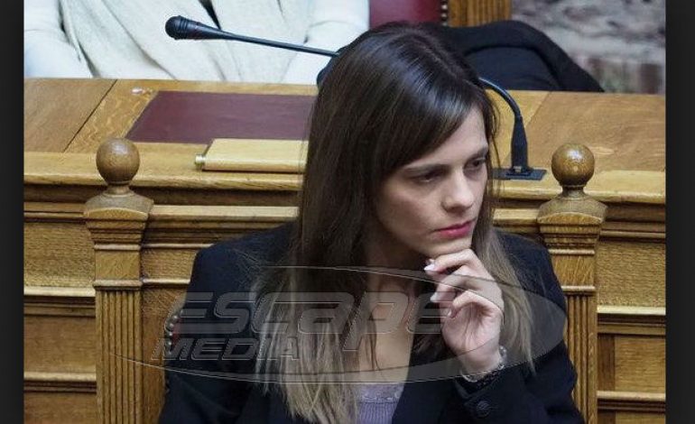 Ευνοϊκή ρύθμιση για τις συλλογικές συμβάσεις με… υπογραφή Αχτσιόγλου