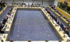 SZ: H πρόταση της Λαγκάρντ για την Ελλάδα βολεύει τον Σόιμπλε