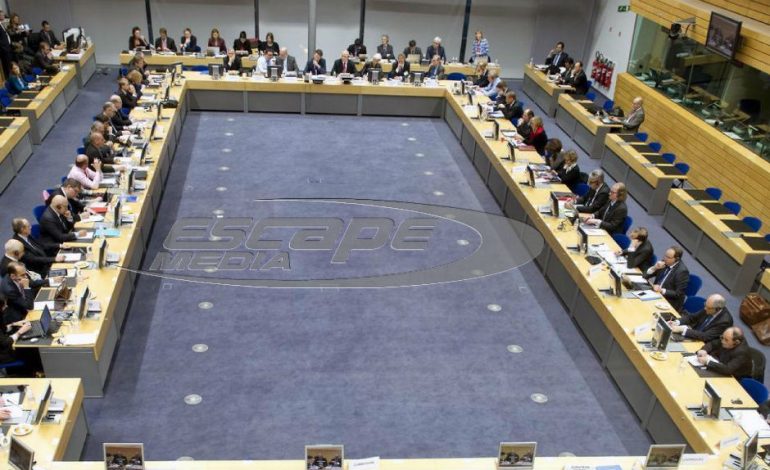 SZ: H πρόταση της Λαγκάρντ για την Ελλάδα βολεύει τον Σόιμπλε
