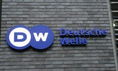 Deutsche Welle: Χρέος και ποσοτική χαλάρωση μετά τις γερμανικές εκλογές