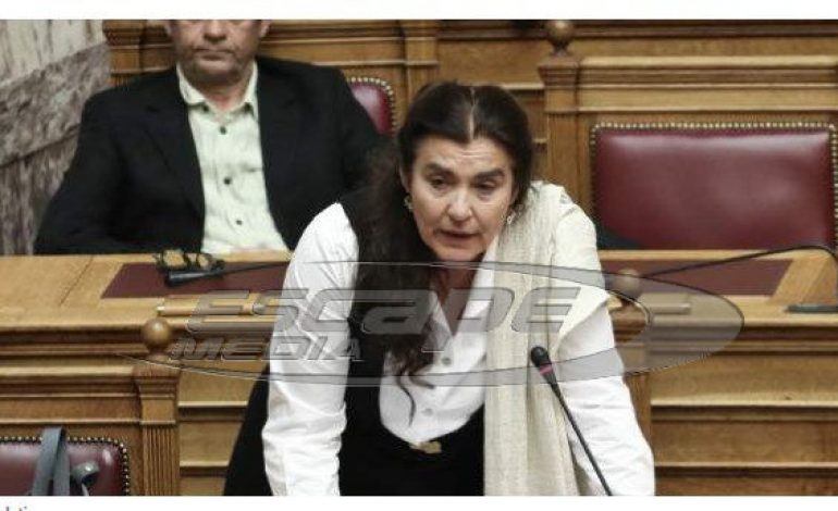 Φίλης και Ξυδάκης ανάγκασαν την Κονιόρδου να αποσύρει νομοθετική ρύθμιση