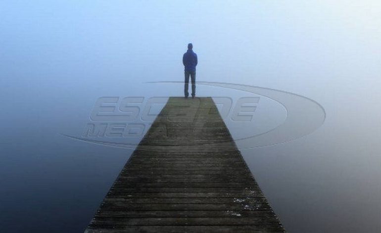 Έπαρση… εθνομηδενισμού