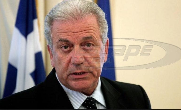 Αβραμόπουλος: Η αλληλεγγύη δεν μπορεί να είναι “a la carte”