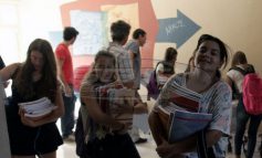 Δωρεάν απο του χρόνου τα βιβλία ξένων γλωσσών για όλους τους μαθητές