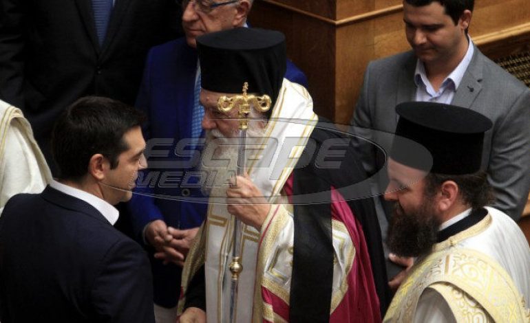 «Βγήκαν τα μαχαίρια» μεταξύ κυβέρνησης – Εκκλησίας για το Σκοπιανό