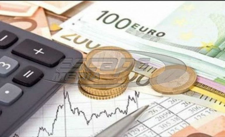 Φοροτιμωρία για τους εργαζομένους με δύο παιδιά: Πόσα πληρώνουν σε φόρους και εισφορές