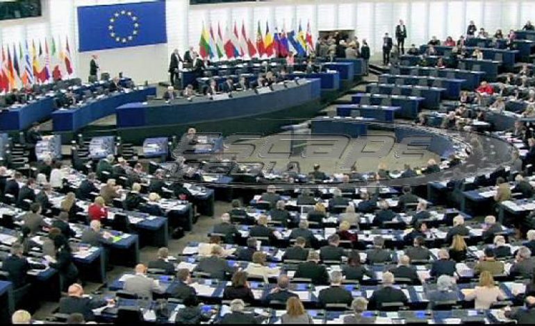 ΕΕ: Αλβανία και Β. Μακεδονία υπό εξέταση από επταμελή επιτροπή