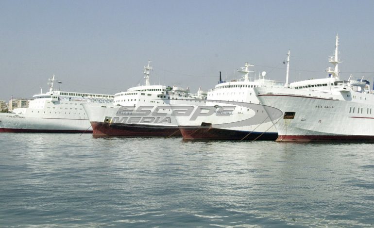 Φρένο στις παράνομες ναυλώσεις τουριστικών επαγγελματικών σκαφών