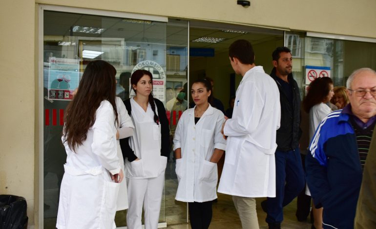 Τέλος οι επισκέψεις σε νοσοκομεία και γιατρούς του ΕΟΠΥΥ – Μόνο με παραπεμπτικό από τον οικογενειακό γιατρό