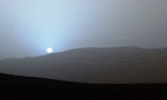 Το 1ο ηλιοβασίλεμα που βλέπουμε από τον Άρη! Είναι....μπλε!