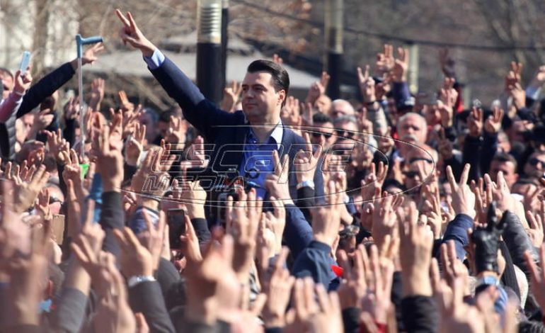 Βαθαίνει η κρίση στην Αλβανία – Βέρτιγκο στο πολιτικό σύστημα