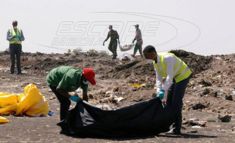 Αιθιοπία: Απόλυτη φρίκη στα συντρίμμια του Boeing! Δεν βρήκαν ολόκληρα πτώματα αλλά… κομμάτια